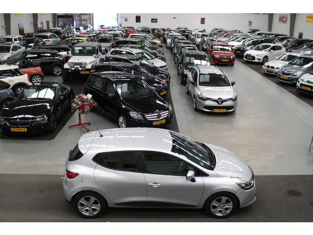 Renault Clio 1.2 TCe Zen Automaat 2016 Benzine 24