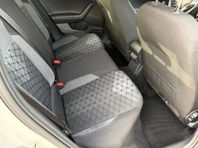 Volkswagen Taigo 1.0 TSI R-Line Business 2022 Benzine 9