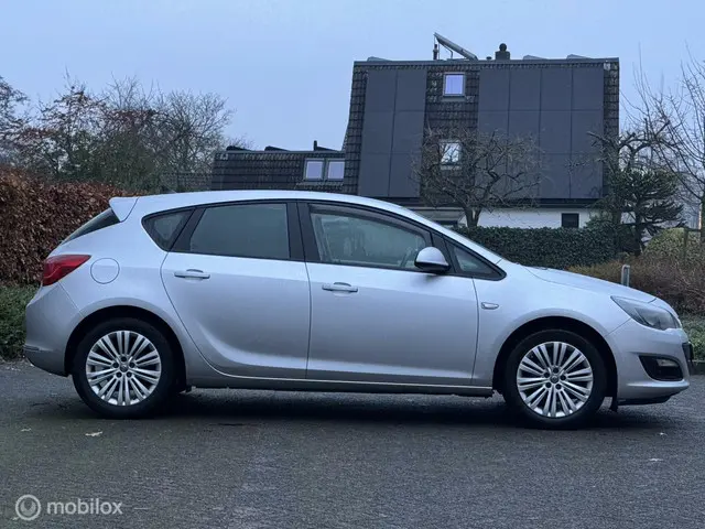 Opel Astra 1.4 Turbo 150PK/NAVI/PDC/DO/NWE APK 2014 Benzine 22