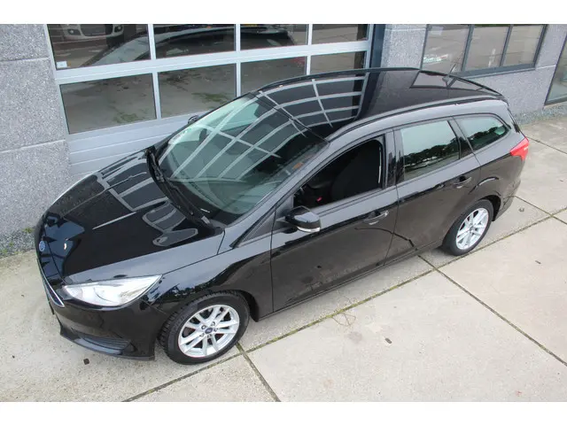 Ford Focus Wagon 1.0 Trend Edition 2015 Benzine 3