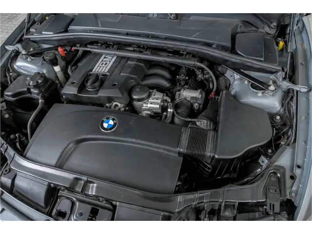 BMW 1 Serie Cabrio 120i High Executive 2012 Benzine 40