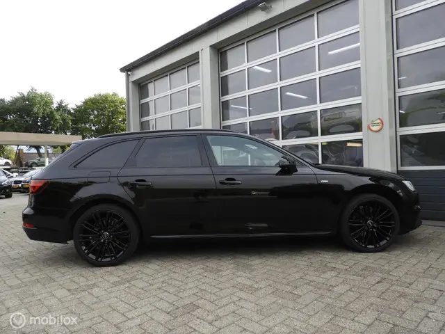 Audi A4 Avant 1.4 TFSI S-Line , Black Edition 2018 Benzine 8