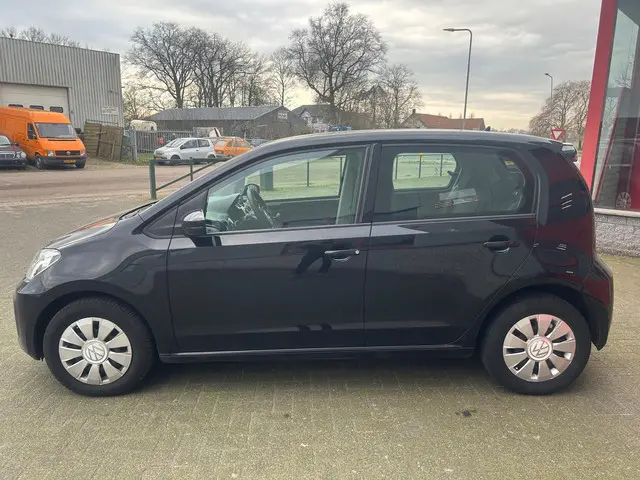 Volkswagen up! 1.0 2021 Benzine 4