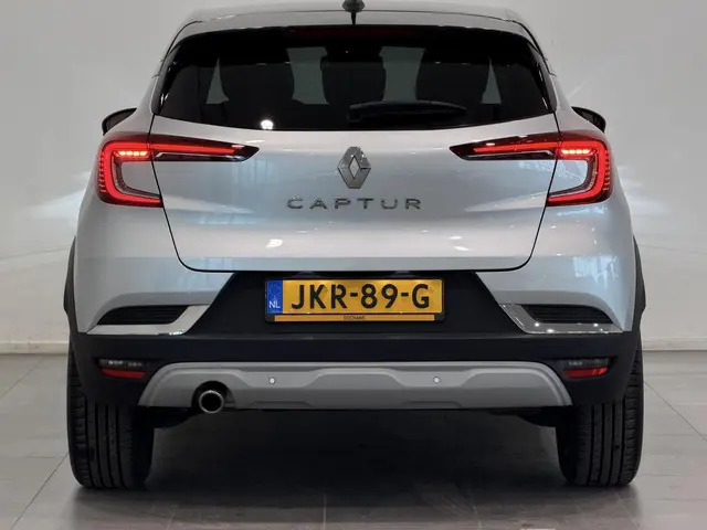 Renault Captur 1.3 TCe 140 EDC Intens 2021 Benzine 17