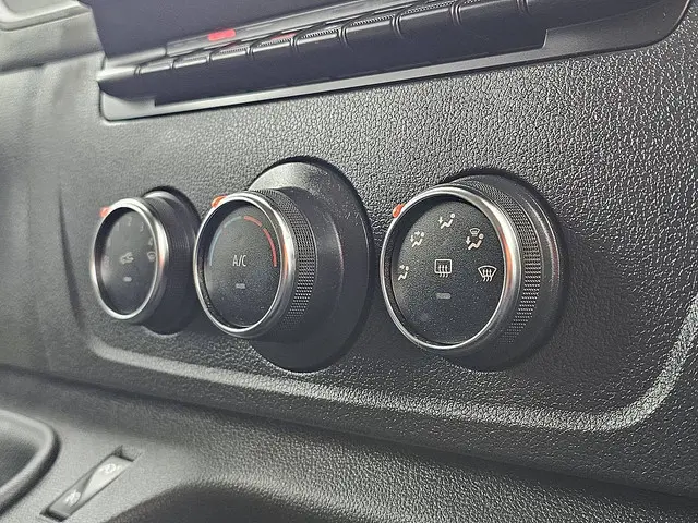 Renault Master 2.3 2024 Diesel 10