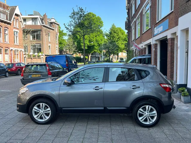 Nissan QASHQAI 1.6 Acenta-automaat-nette auto 2012 Benzine 4