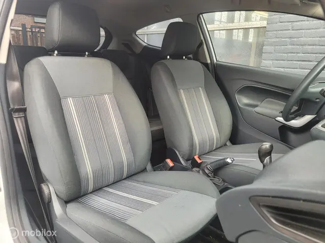 Ford Fiesta 1.25 Limited | AIRCO | 111.000KM | 2012 Benzine 37