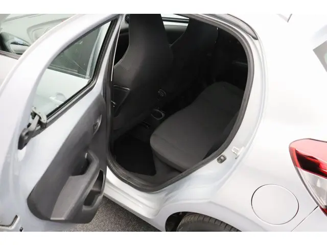 Peugeot 108 1.0 e-VTi Active 2018 Benzine 18