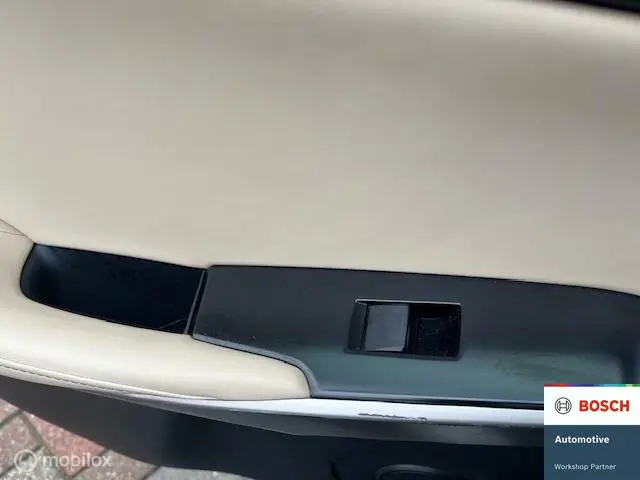 Lexus IS 300h First Edition 2014 Hybride Benzine 12