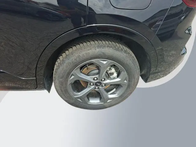 Ford Kuga 2.5 FHEV ST-Line 2024 Hybride Benzine 6