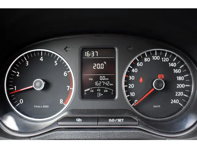 Volkswagen Polo 1.2 TSi 5Drs Comfortline 2012 Benzine 29