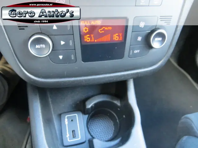 Fiat Punto Evo 0.9 TwinAir Lounge 1eigenaar 2017 Benzine 12