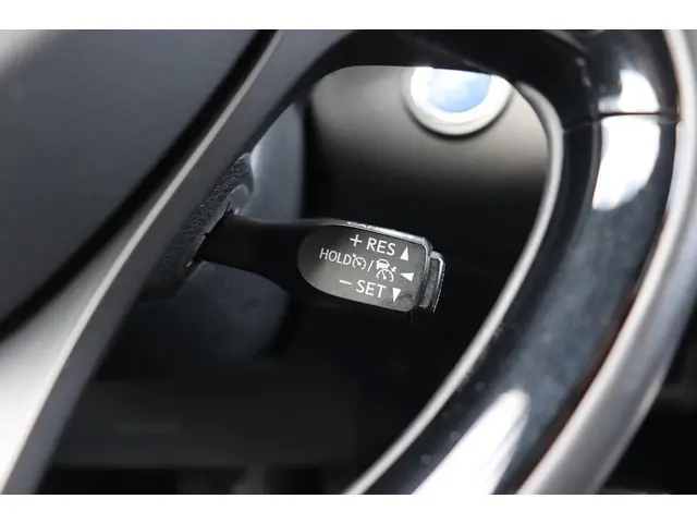 Toyota C-HR 1.8 Hybrid Executive 2019 Hybride Benzine 31