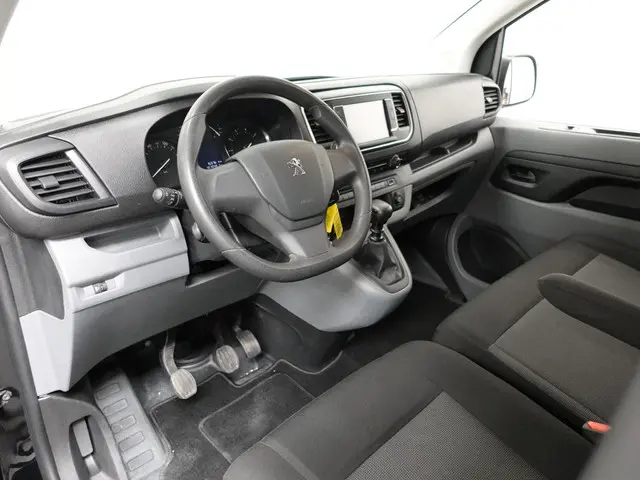 Peugeot Expert L2H1 100pk Premium 2022 Diesel 12