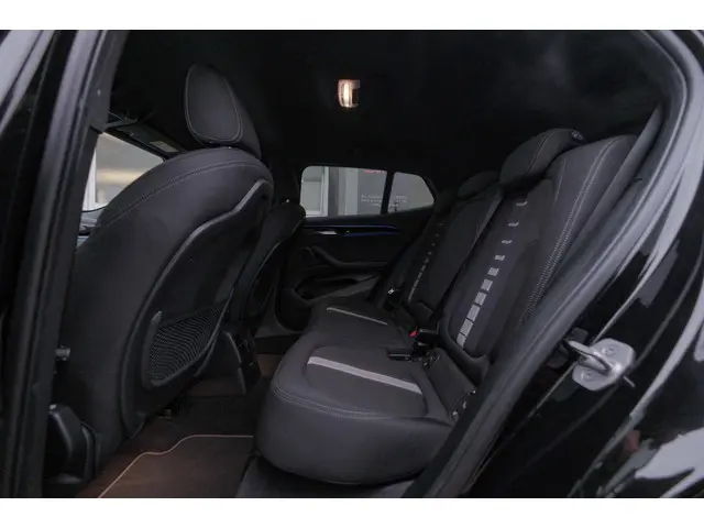 BMW X2 SDrive18i High Executive|Navi|Camera|18'' 2023 Benzine 32
