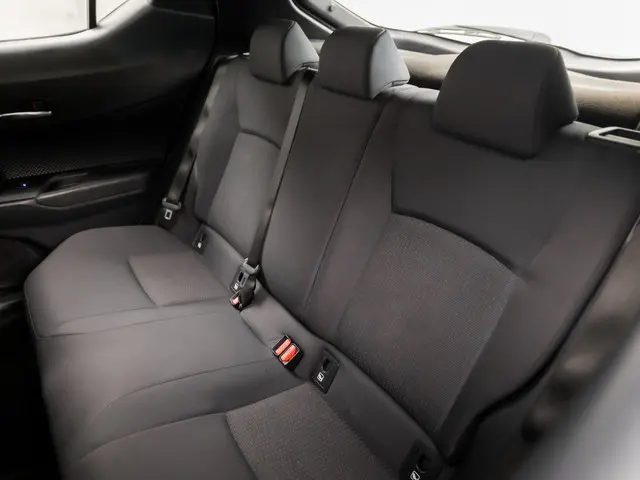 Toyota C-HR 1.2 Design 2018 Benzine 12