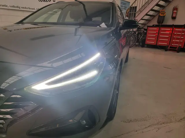 Hyundai i30 Wagon 1.5 T-GDi MHEV Premium 2022 Benzine 19