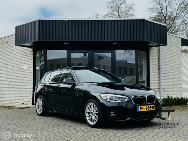 BMW 1 Serie 118i M Sport|PANO|CARPLAY|TREKHAAK| 2017 Benzine 2