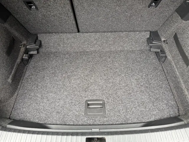 SEAT Arona 1.0 TSI Xcellence 2021 Benzine 38