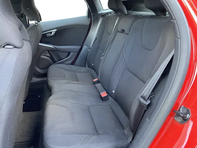 Volvo V40 1.6 T3 Kinetic 2013 Benzine 5