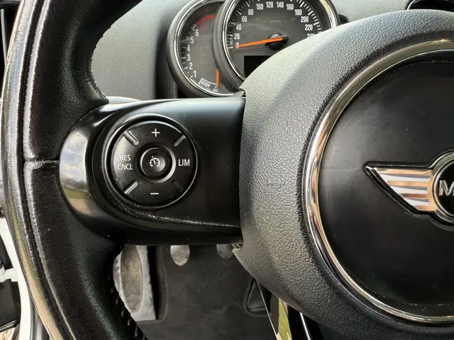 MINI Countryman Mini 1.5 One 2017 Benzine 19