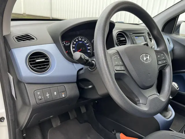 Hyundai i10 1.0i i-Motion Comfort 2015 Benzine 50