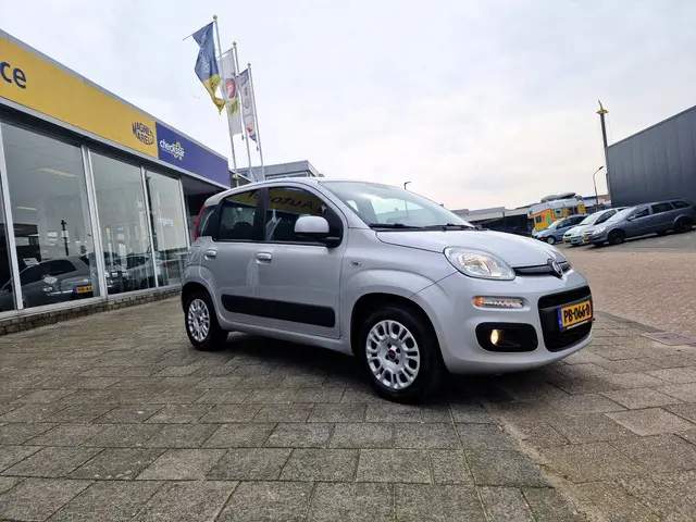 Fiat Panda 0.9 TwinAir Lounge 2017 Benzine 12