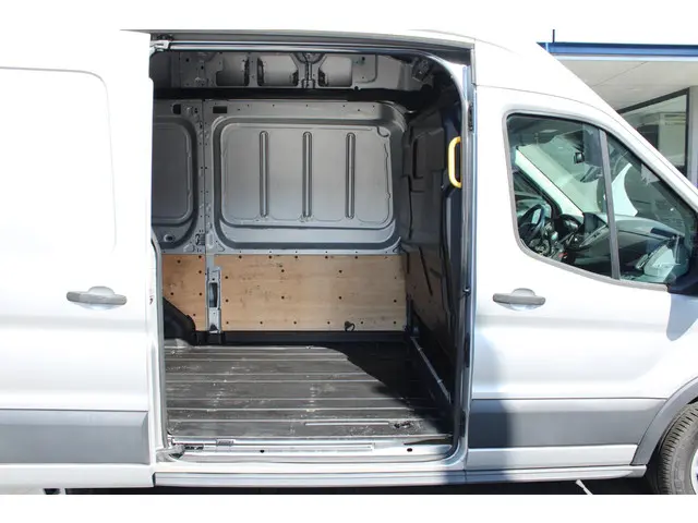 Ford Transit 350 2.0 TDCI L2H3 Trend 2018 Diesel 11