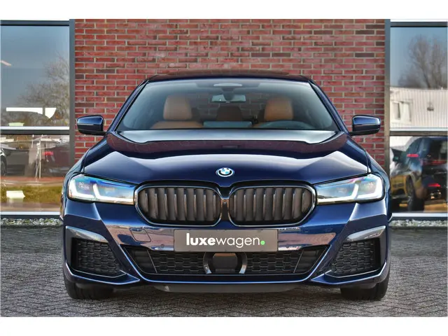 BMW 5 Serie 545e xDrive M-Sport 2021 Hybride Benzine 7