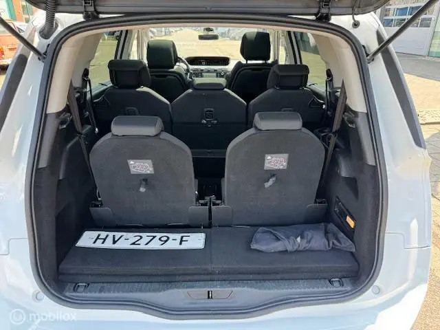 Citroën Grand C4 Picasso 1.6 e-THP Business 2016 Benzine 28