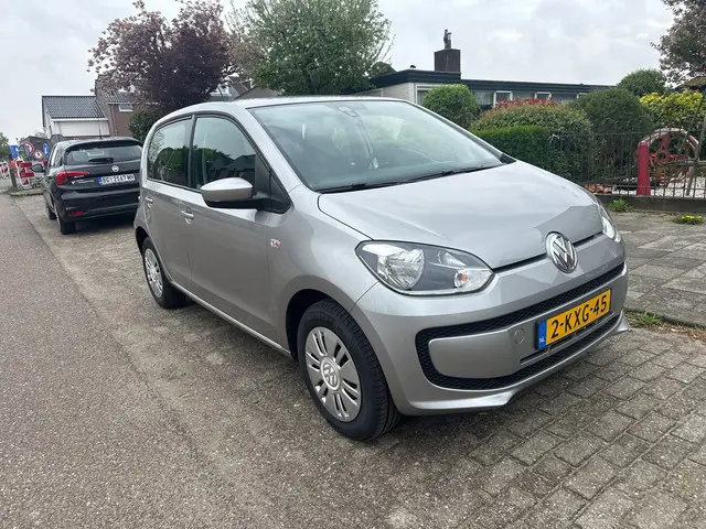 Volkswagen up! 1.0 move up! 2013 Benzine 3