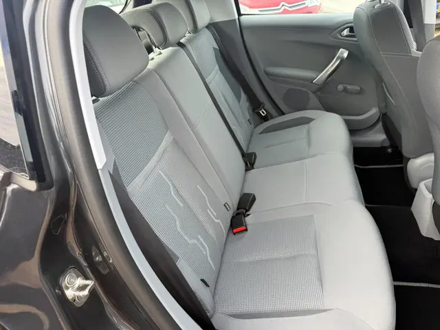 Peugeot 208 1.6 VTi Allure 2013 Benzine 15