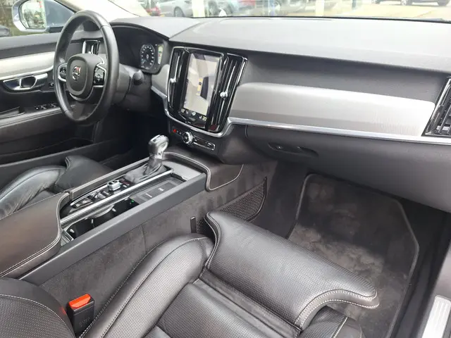 Volvo S90 2.0 T5 Inscription 2017 Benzine 30