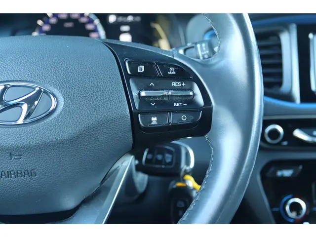 Hyundai IONIQ 1.6 GDi I-MOTION AUT. 2017 Hybride Benzine 20