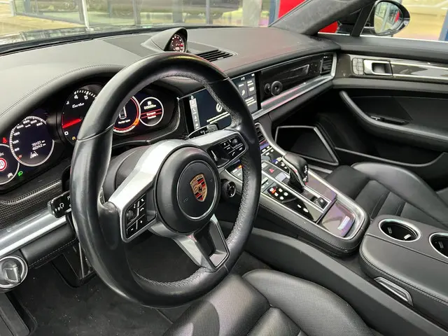 Porsche Panamera 4.0 Turbo Vol opties 2016 Benzine 13