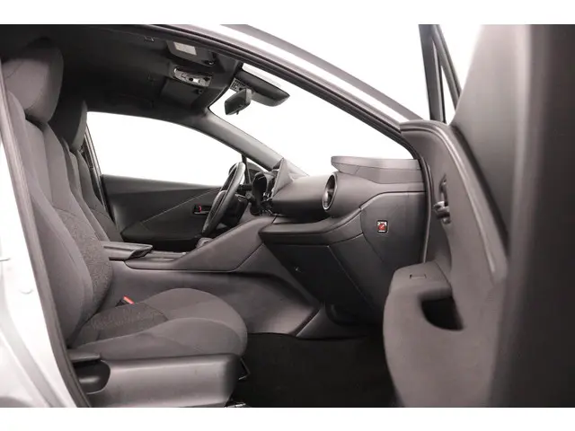 Toyota C-HR 1.8 Hybrid 140 Active 2024 Hybride Benzine 19