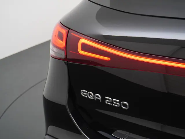 Mercedes-Benz EQA 250 67 kWh 2023 Elektrisch 9
