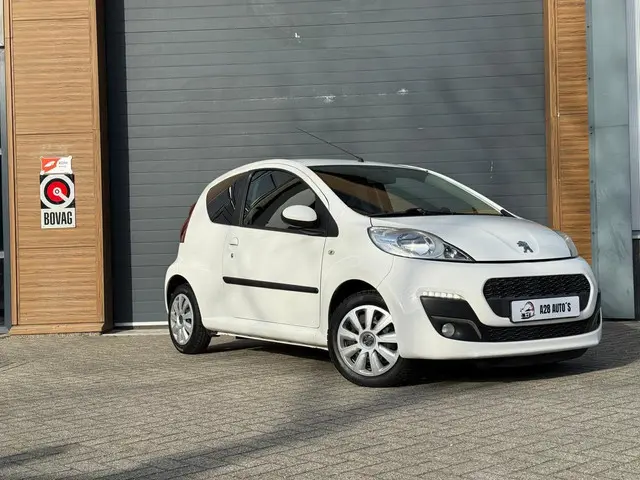 Peugeot 107 1.0 Access Accent 2014 Benzine 8