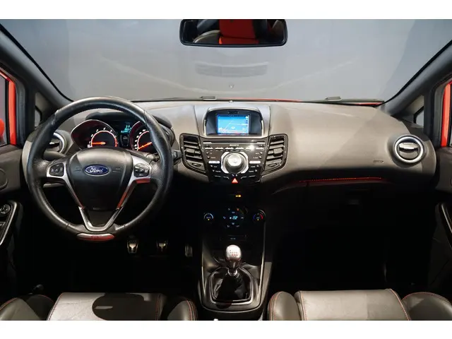Ford Fiesta 1.6 ST2 2016 Benzine 3