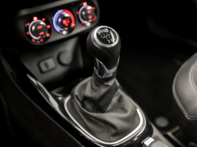 Opel ADAM 1.0 Turbo Rocks BlitZ 2019 Benzine 11