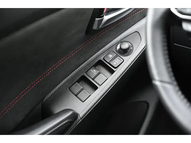 Mazda 2 SkyActiv-G 90 automaat Homura Aka 2024 Benzine 21