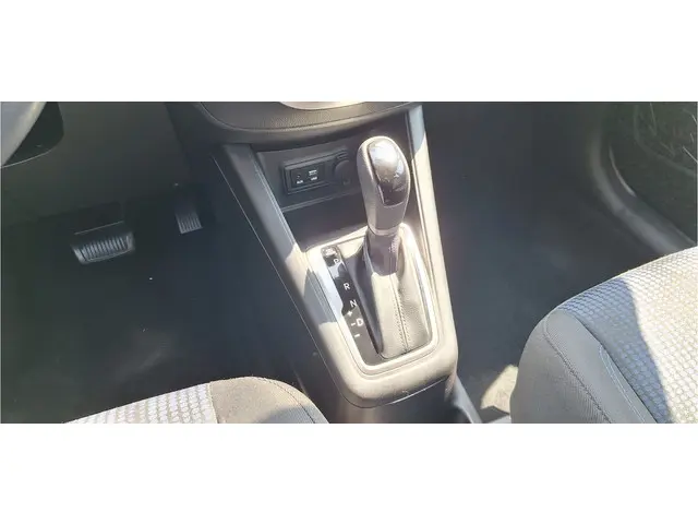 Hyundai ix20 1.6i Premium AUTOMAAT + 66100 km 2016 Benzine 13