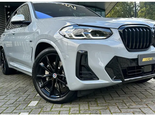 BMW X3 xDrive30e High Executive 2022 Hybride Benzine 6