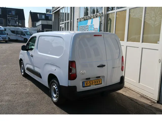 Toyota ProAce CITY 131PK !NIEUW! BPM VRIJ! 2024 Diesel 3