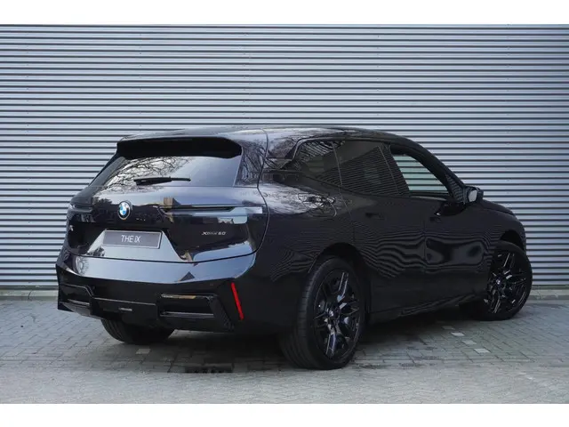 BMW iX xDrive60 2026 Elektrisch 4