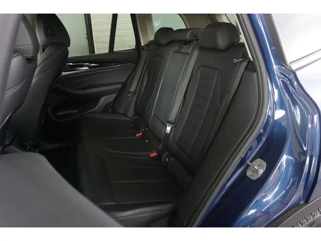 BMW X3 xDrive20i 2019 Benzine 7
