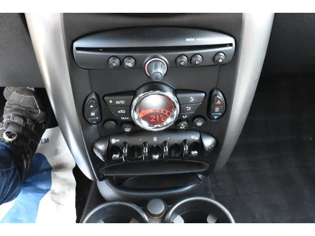 MINI Countryman Mini 1.6 Cooper Pepper 2016 Benzine 17