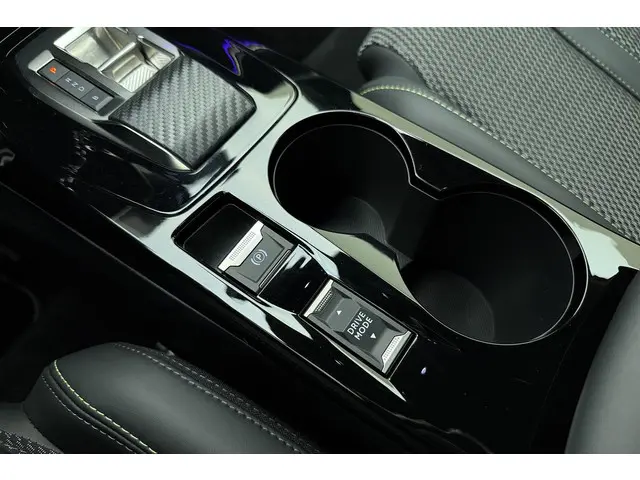 Peugeot e-2008 EV GT 54 kWh 2024 Elektrisch 30