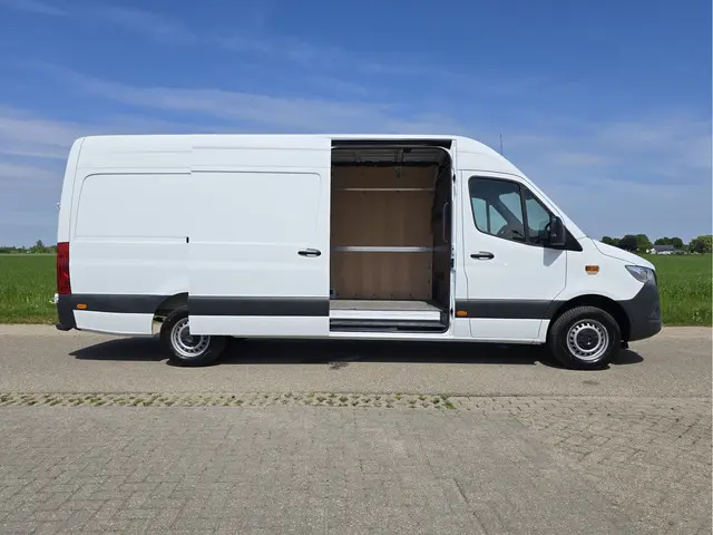 Mercedes-Benz Sprinter 315 1.9 CDI L3 H2 RWD 2023 Diesel 25