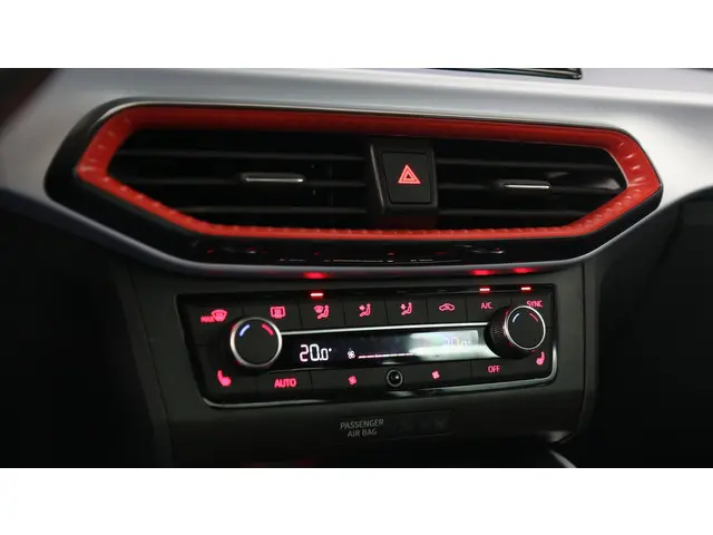 SEAT Arona 1.0 TSI FR Business Intense DSG 2022 Benzine 36